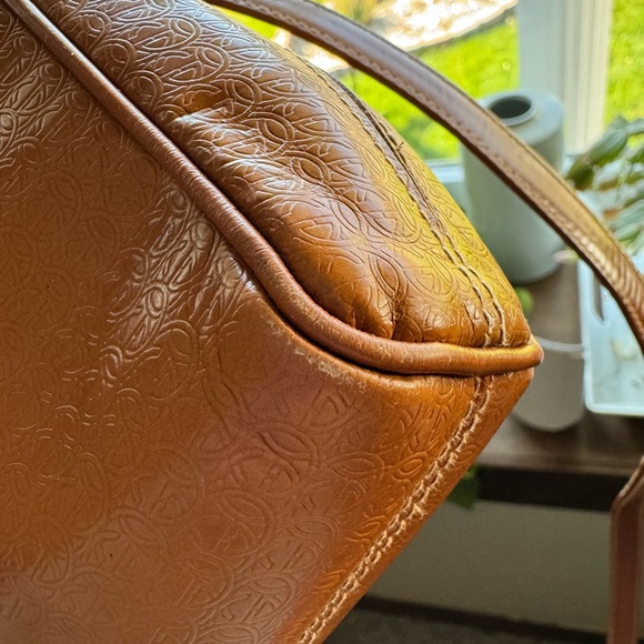 Authentic GUCCI Leather Handbag - 004.109.0272 - Suede Interior - Picture 7 of 16